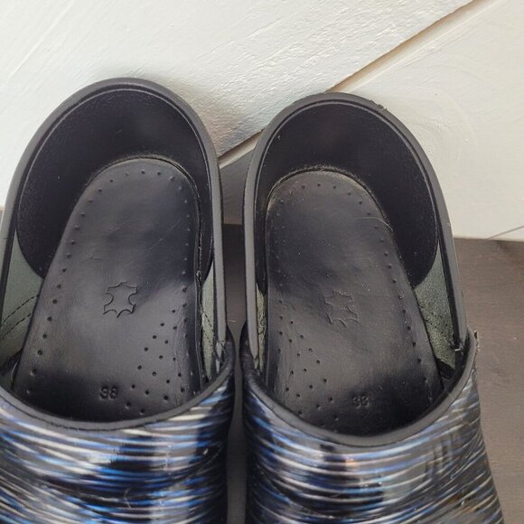 Dansko Womens Professional Clogs Blue Swirl Pattern Leather Size 38  JPT - Picture 8 of 12